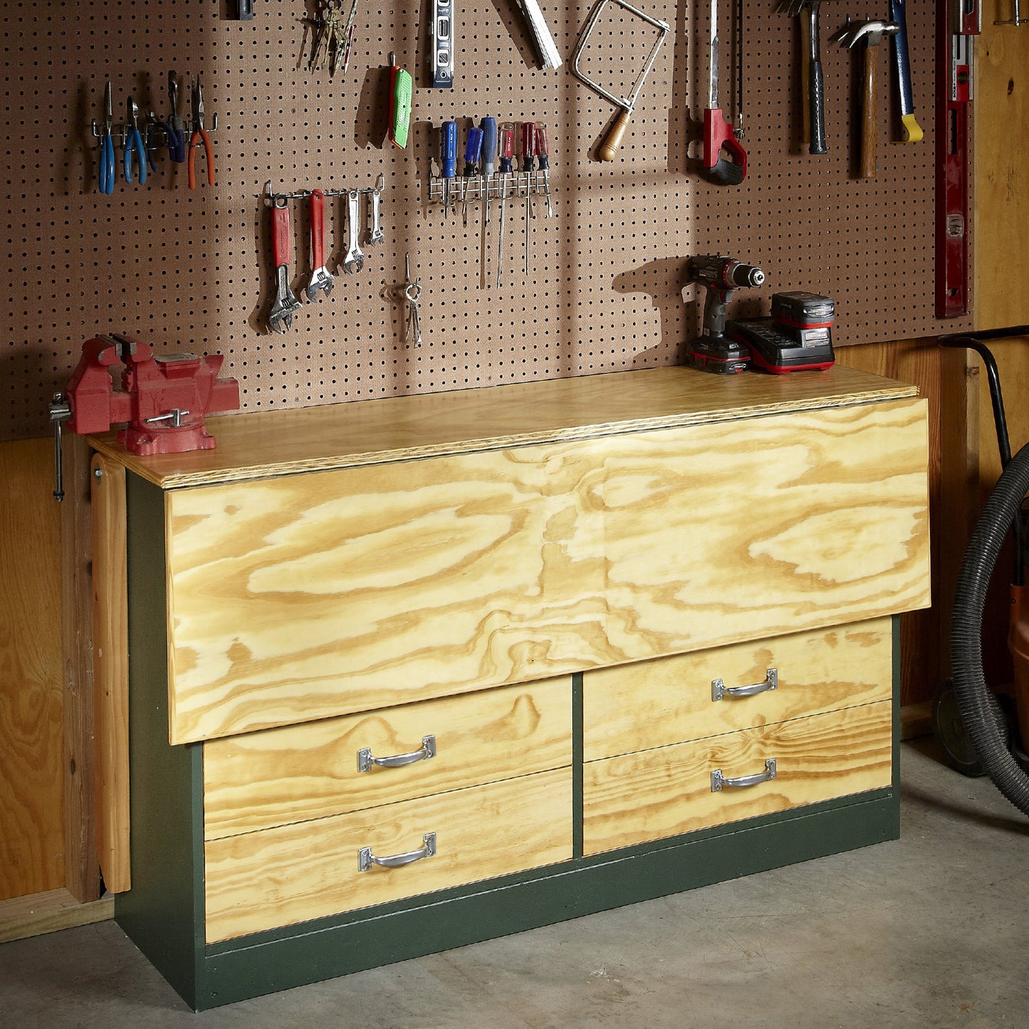 Fold-up Workbench